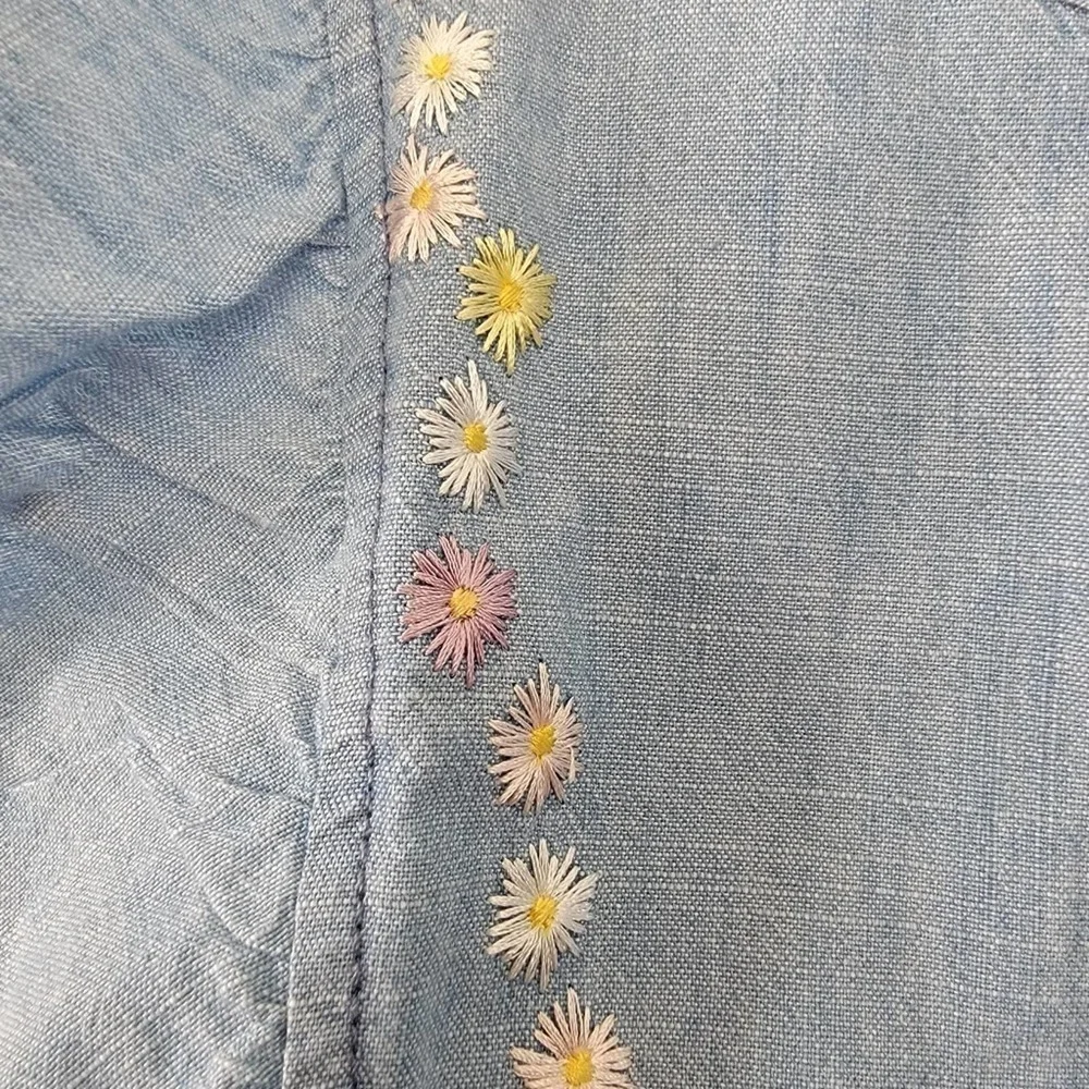 🛑 2 / $40 Sale! MADEWELL Floral Embroidered Denim Ruffle Top NWT - Picture 8 of 12